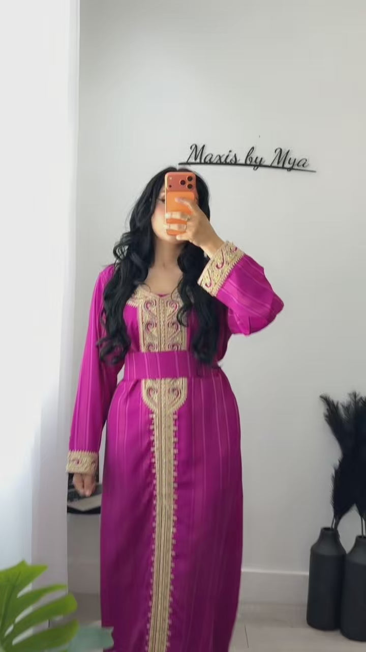 Magenta Linia Kaftan